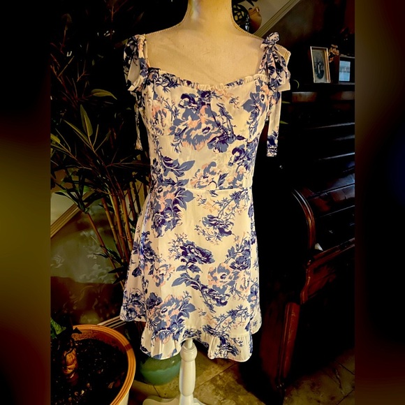 Aqua lady sundress, long hidden zipper large wrinkle free ties at shoulders - Picture 4 of 15